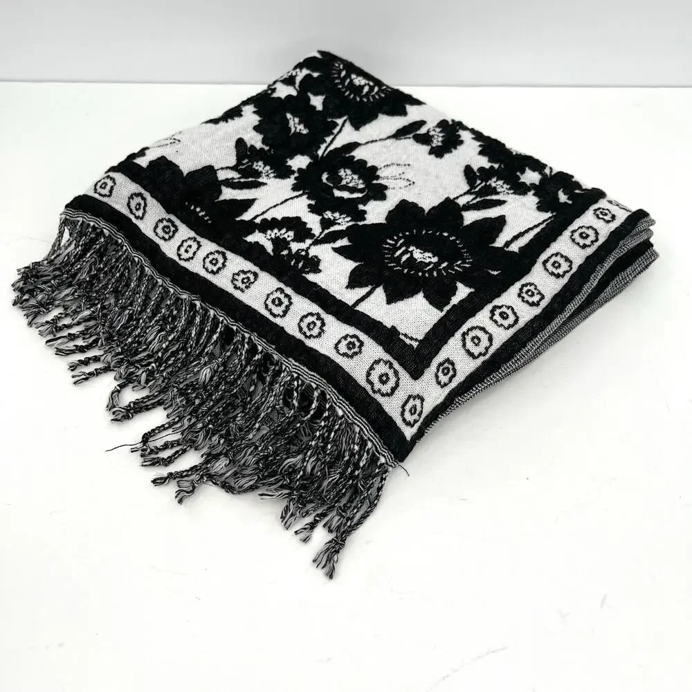 Chico’s women’s floral cozy reversible wrap shawl scarf